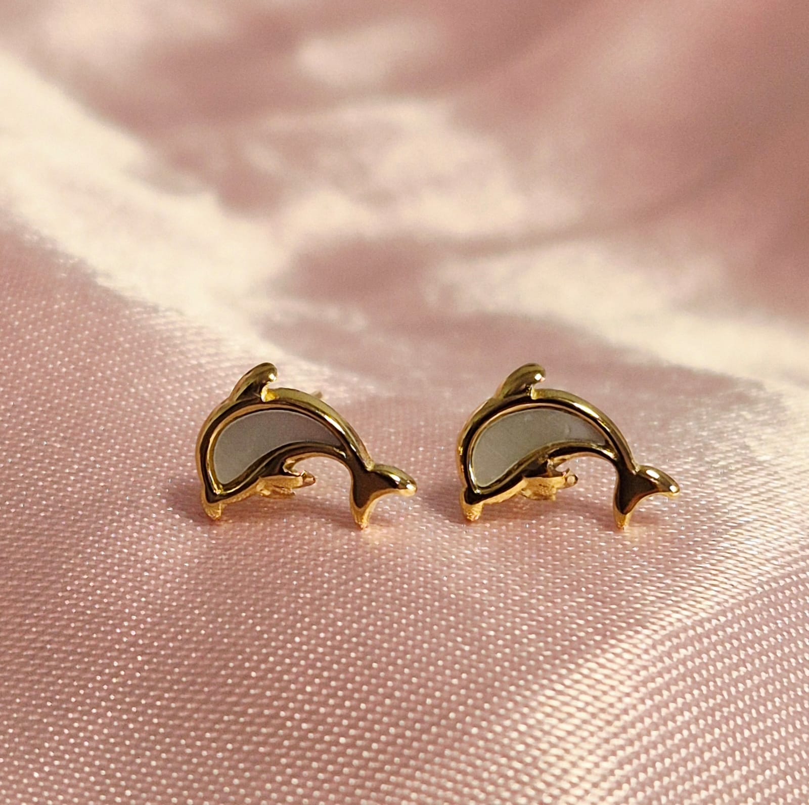 Pendientes Delfín Nacarado.