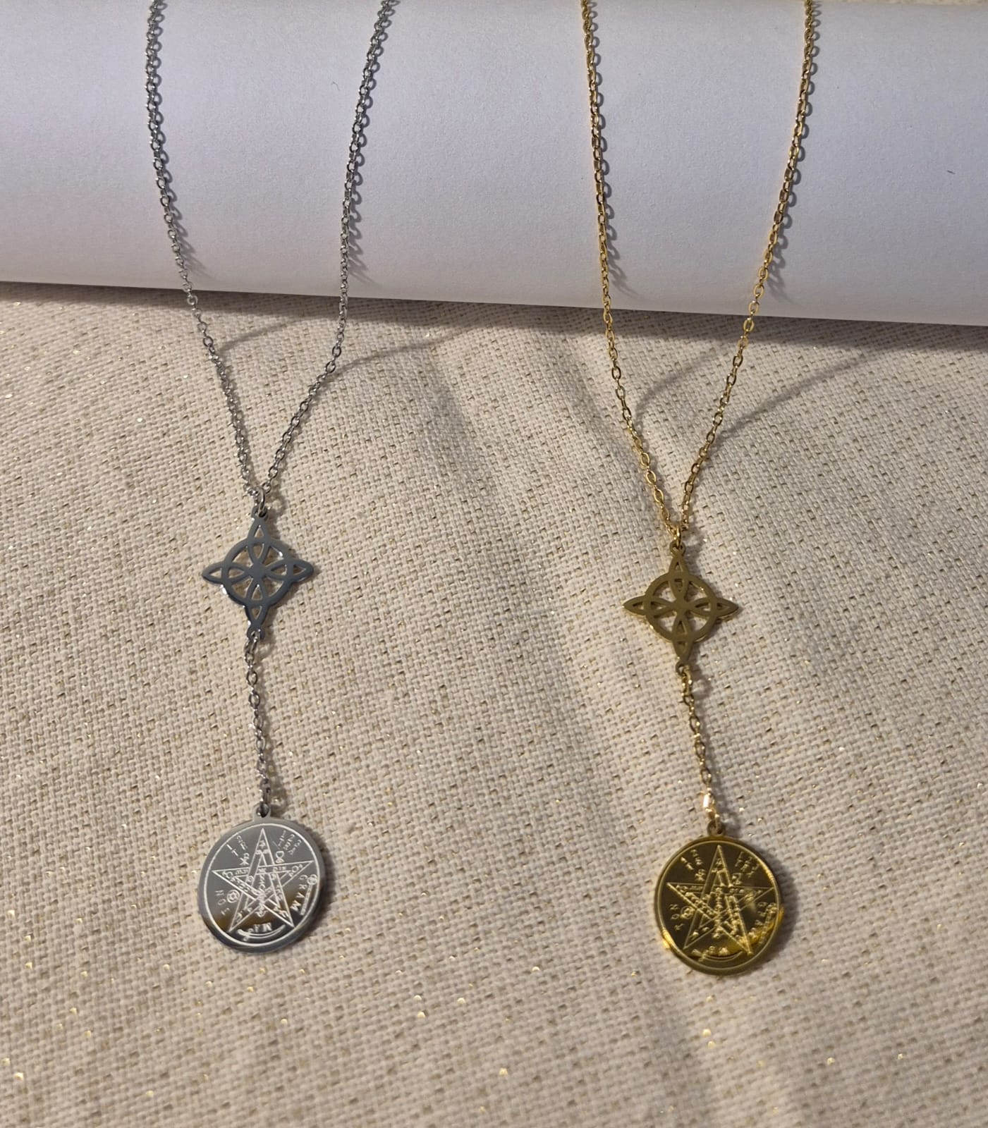 Colgante Nudo de Bruja Tetragramatrón.