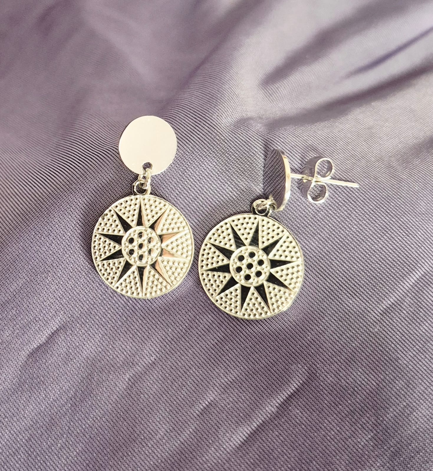 Pendientes Largos Sol Grabado.