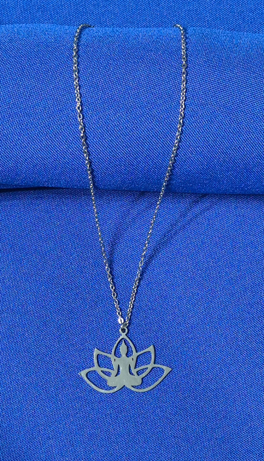 Colgante Flor de Loto, Buda.