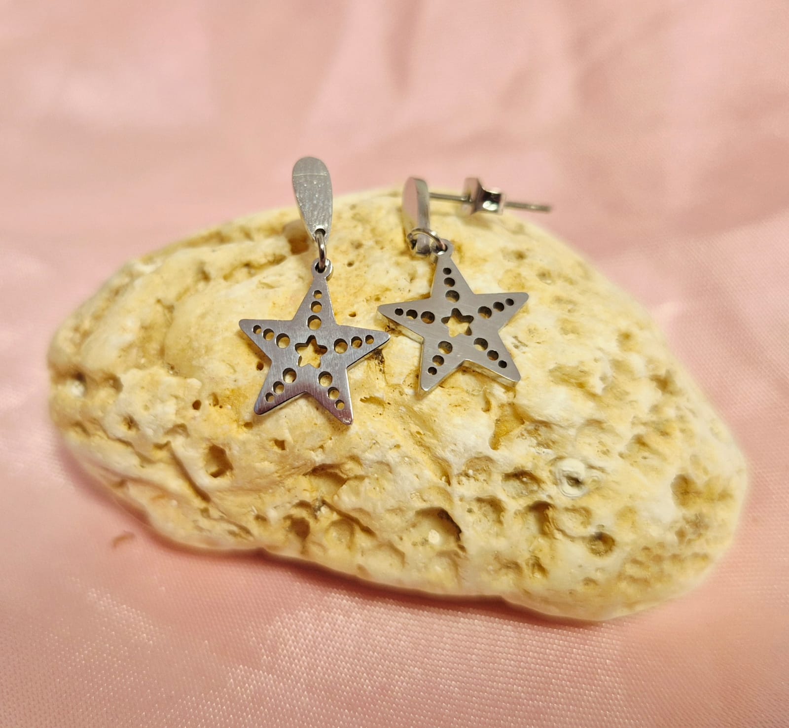 Pendientes Largos Estrella Troquelada.
