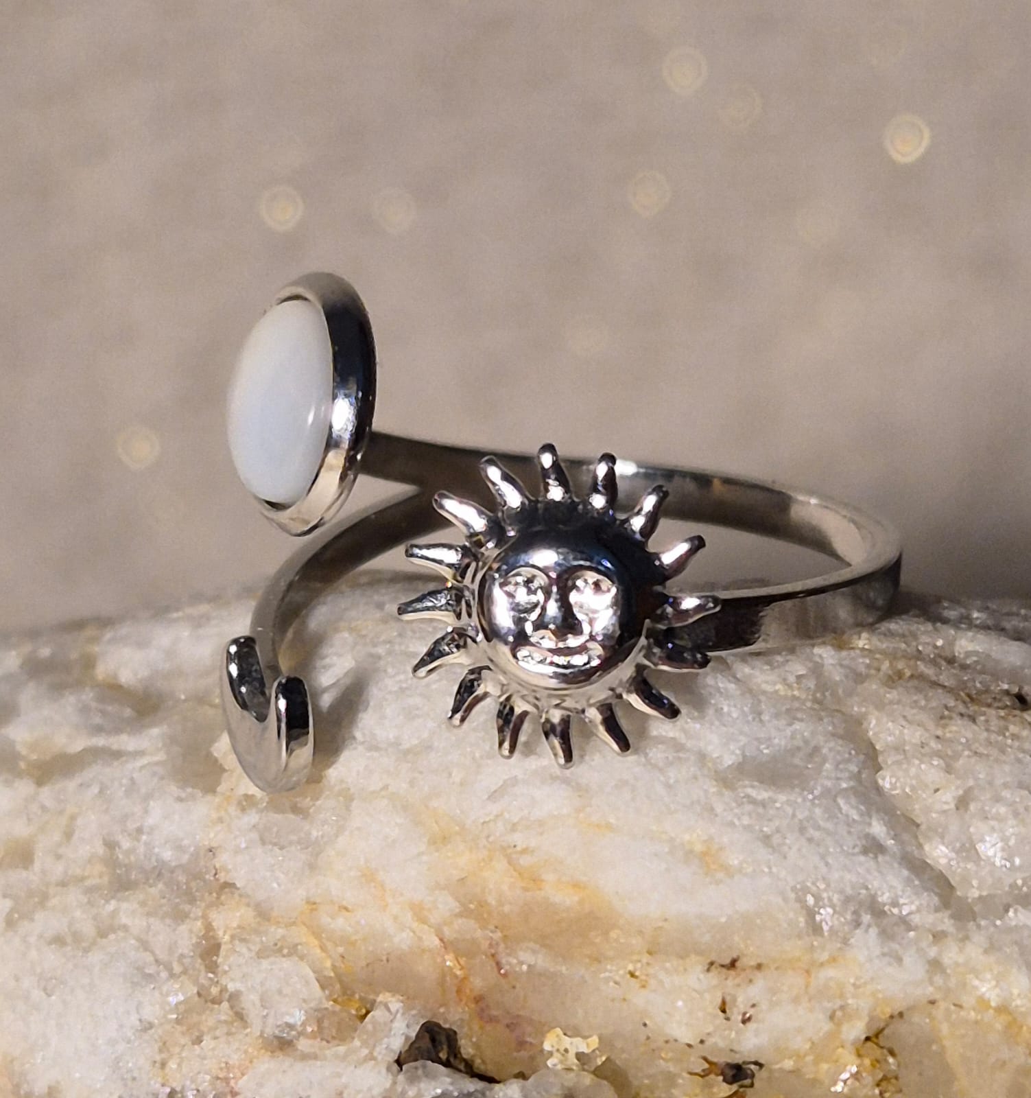 Anillo Sol, luna, Piedra Luna.