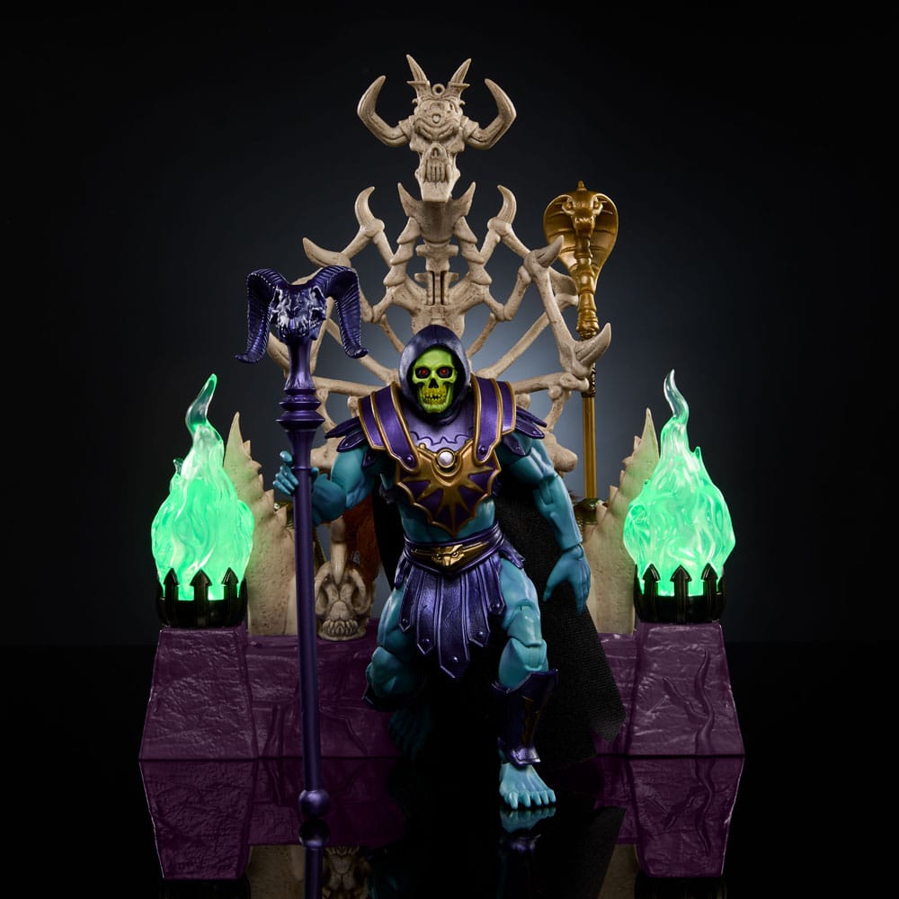 Masters of the Universe: New Eternia Masterverse Action Figure Skeletor & Throne
