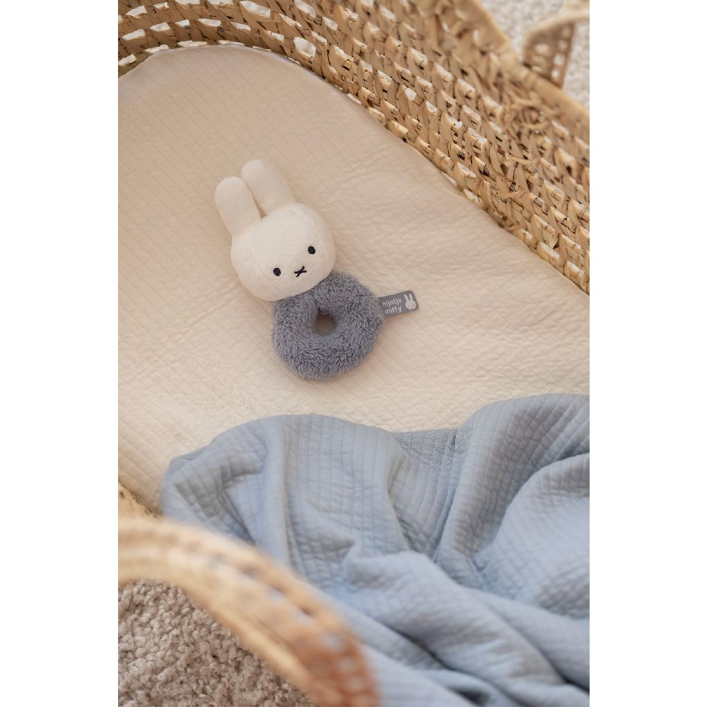Nijntje Fluffy Rammelaar Blue