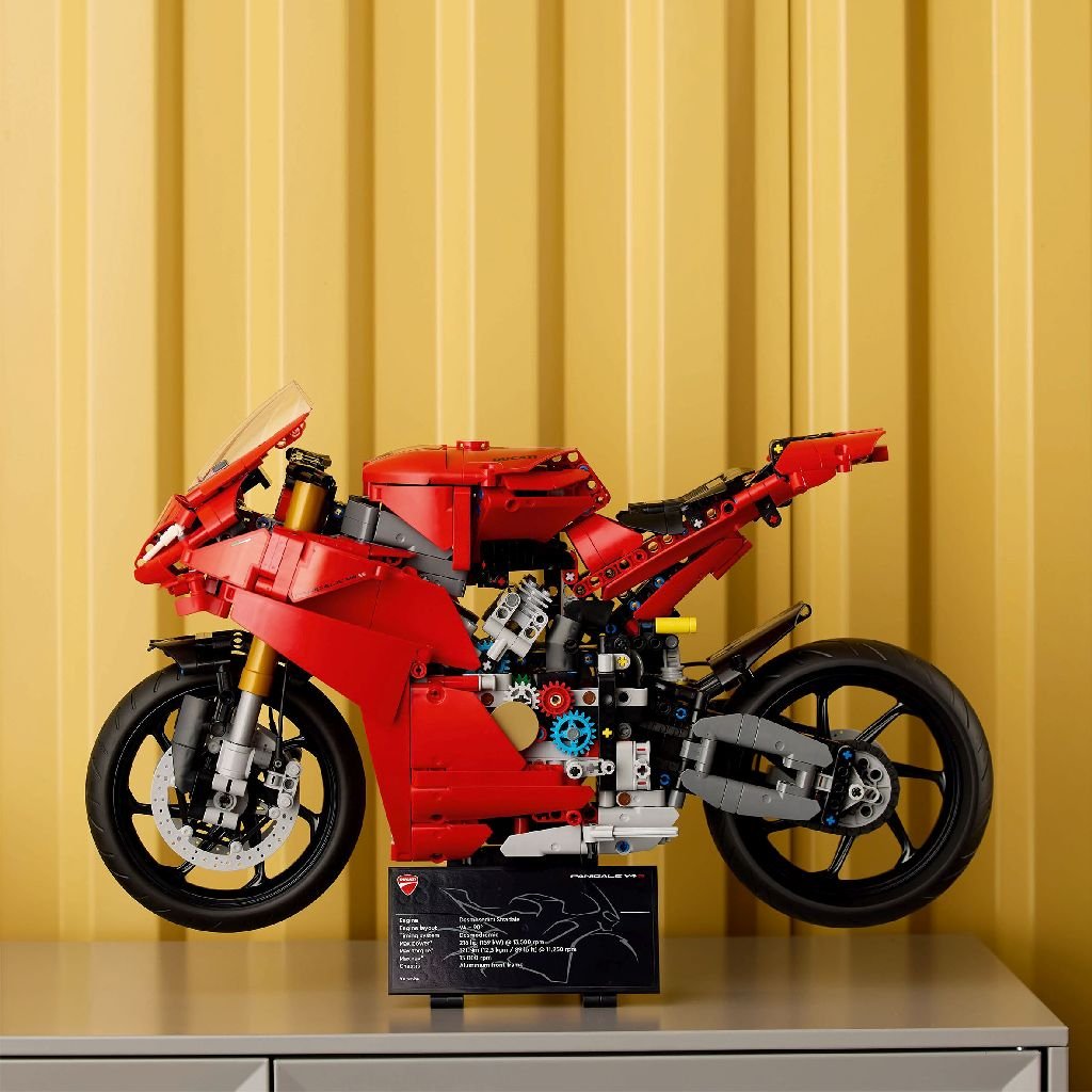 Lego 42202 Technic Ducati Panigale V4 S Motor