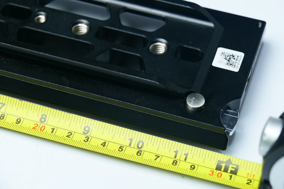 Base Plate tipo ARRI Standard Dovetail (caños 15 y 19mm) + Plate de trípode Dovetail