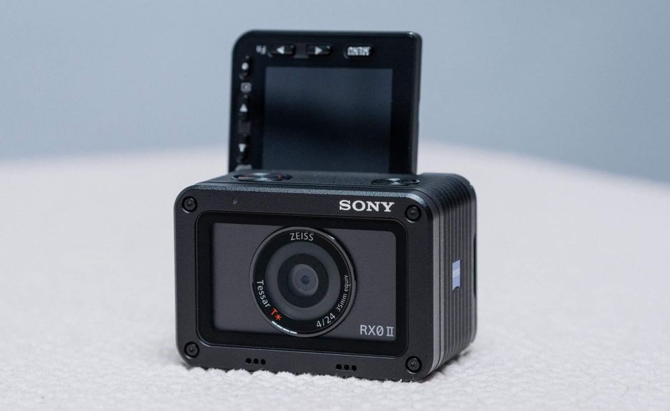 Cámara profesional Sony RX0 ii 4K/100Mbps/S-Log/Slow Motion.