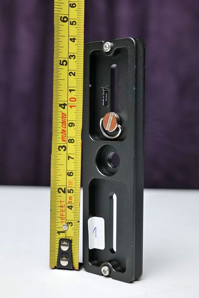 Galleta / Placa / Plate Arca Swiss 13.5cm de largo, con perno 1/4. modelo Induro QR-53. (M5) #1.