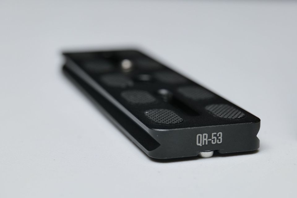 Galleta / Placa / Plate Arca Swiss 13.5cm de largo, con perno 1/4. modelo Induro QR-53. (M5) #1.