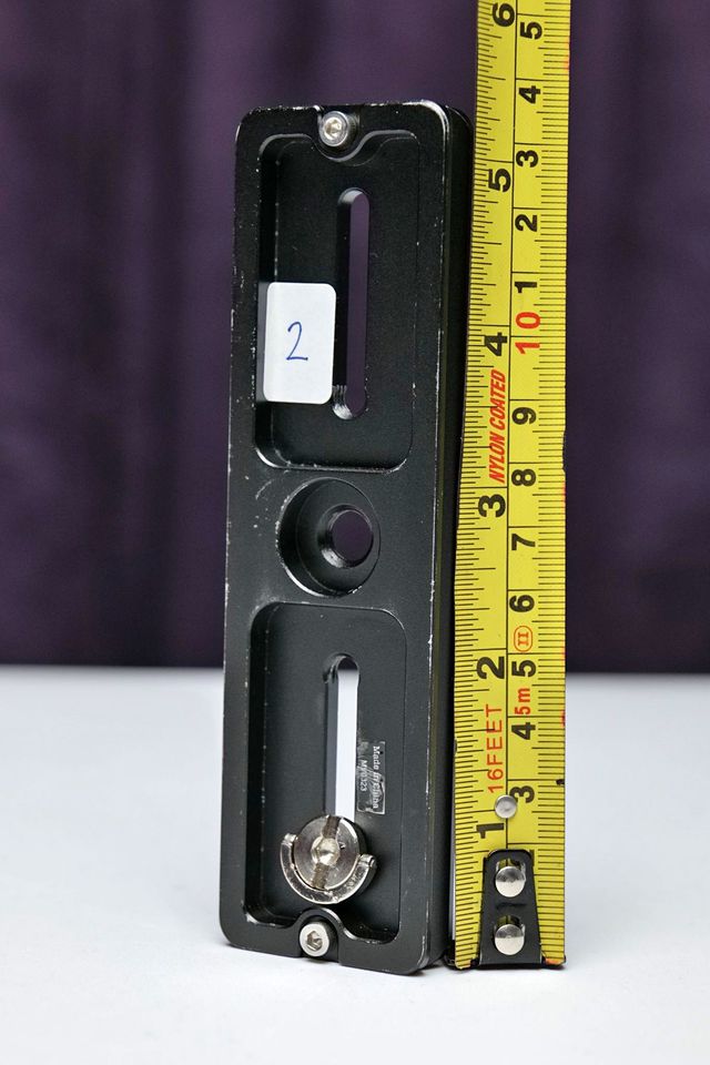Galleta / Placa / Plate Arca Swiss 13.5cm de largo, con perno 1/4. modelo Induro QR-53. (M5) #2.