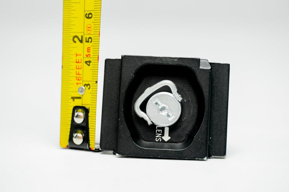 Galleta / Placa / Plate Arca Swiss de 4cm largo, con perno 1/4. Manfrotto 2
