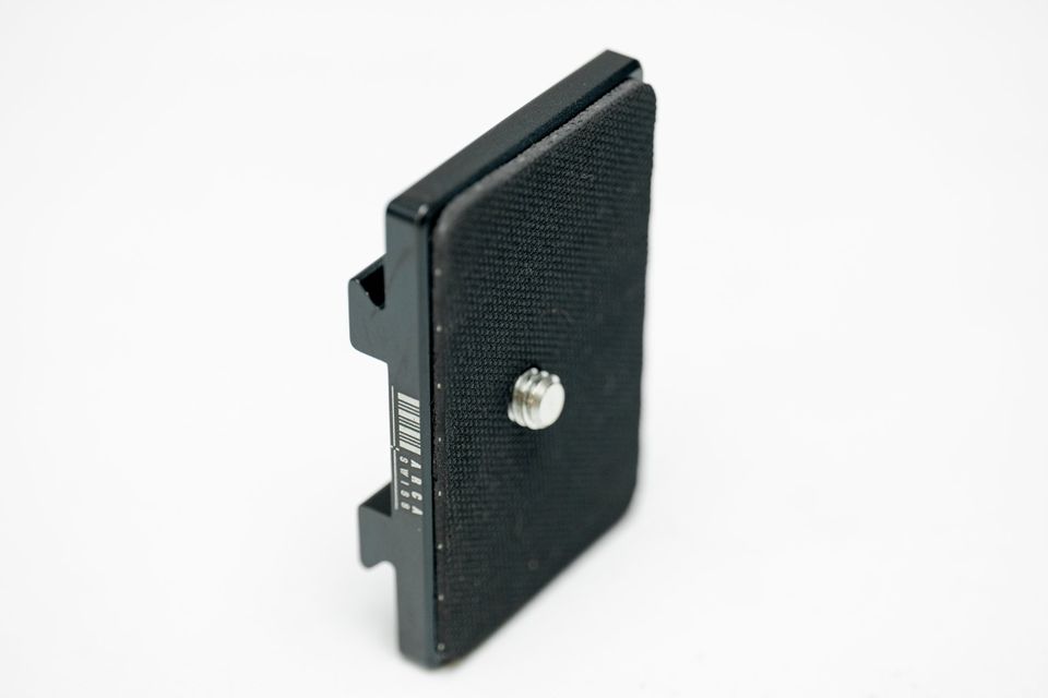 Galleta / Placa / Plate Arca Swiss de 6cm largo, con perno 1/4. Manfrotto 1