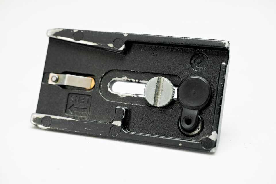 Galleta / Placa Tipo Manfrotto 501PL, 500AH, 701, 577, De 9cm Largo.