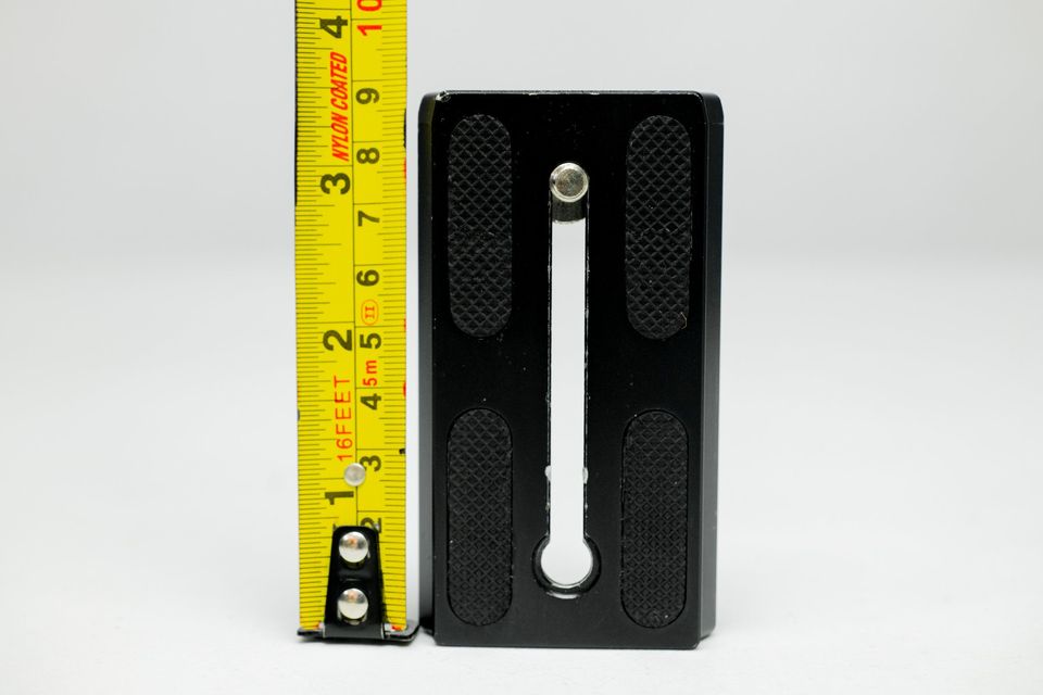 Galleta / Placa Tipo Manfrotto 501PL, 500AH, 701, 577. 9cm de largo.