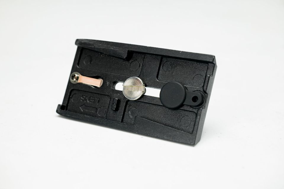 Galleta / Placa Tipo Manfrotto 501PL, 500AH, 701, 577. 9cm.