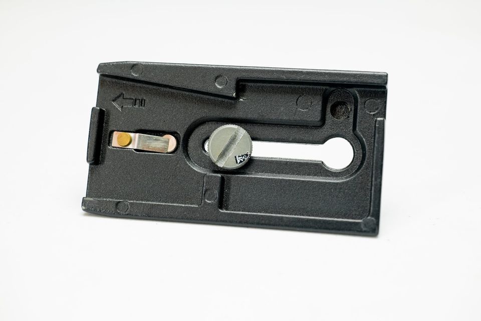 Galleta / Placa Tipo Manfrotto 501PL, 500AH, 701, 577. 9cm.
