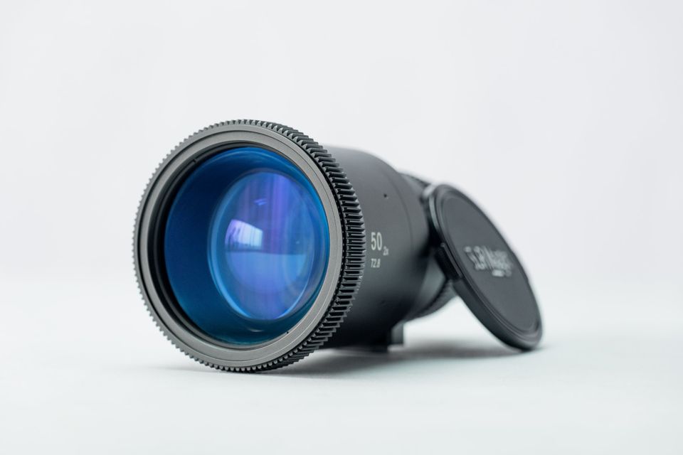 Lente Anamórfico de CINE 2X 50mm T2.8. Montura m4/3 para Lumix GH6/Blackmagic Pocket.