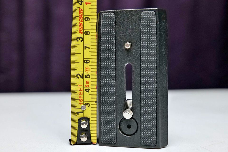Galleta / Placa QR Tipo Manfrotto 501PL, 500AH, 701, 577. 9.4cm de largo. (M5 #1)