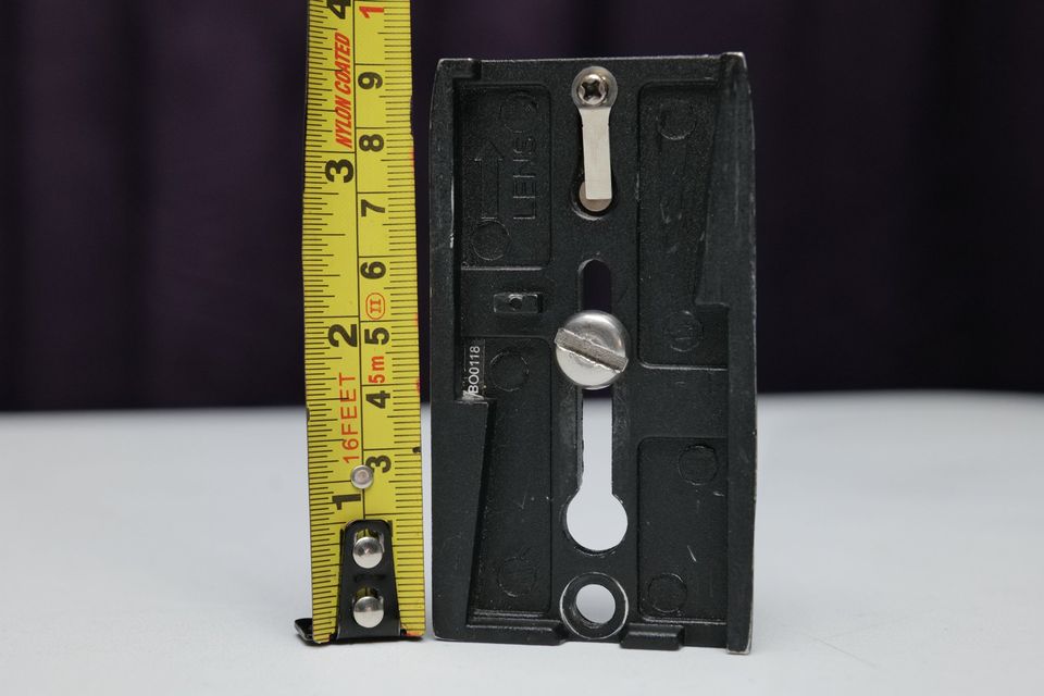 Galleta / Placa QR marca AXLER Tipo Manfrotto 501PL, 500AH, 701, 577. 9cm de largo. (M5)