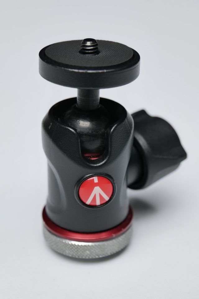 Cabezal de bola Manfrotto Micro LCD 492 con soporte de zapata. (M4).