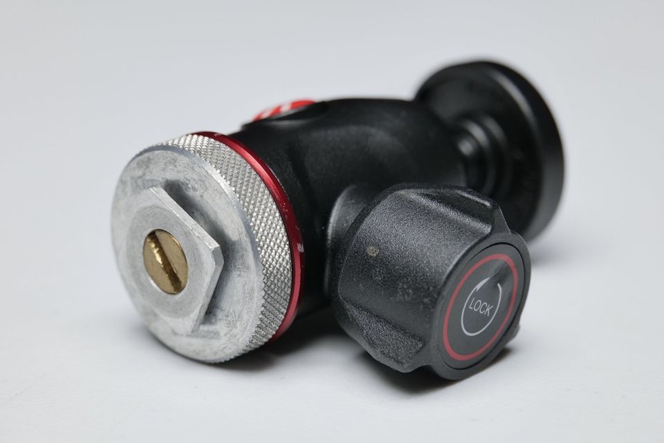 Cabezal de bola Manfrotto Micro LCD 492 con soporte de zapata. (M4).