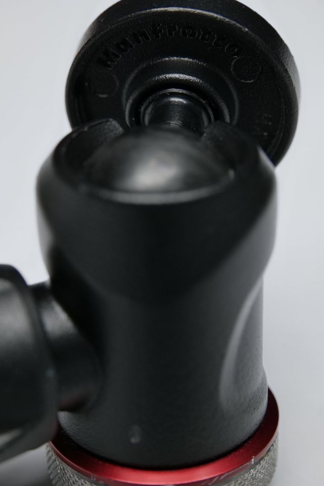 Cabezal de bola Manfrotto Micro LCD 492 con soporte de zapata. (M4).