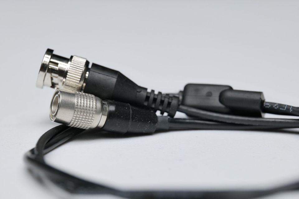 Cable doble SDi (BNC) a SDi (BNC) + Hirose 4pin macho para Grabadoras de campo Sound Devices. (M4).