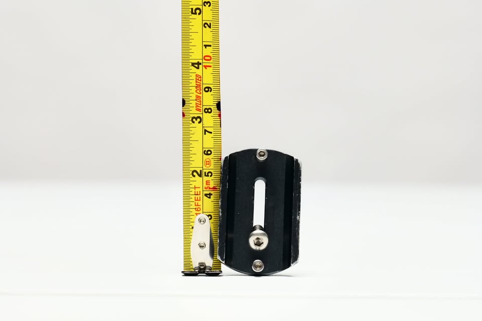 Galleta / Plate / Placa Arca Swiss de 6cm marca BENRO modelo PU58. (M1).