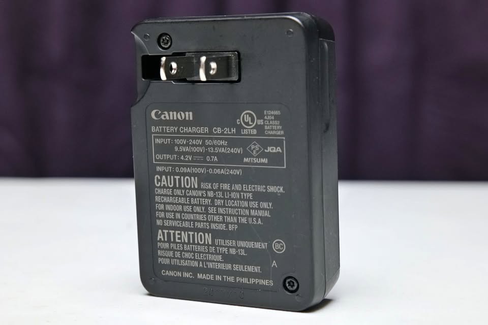 Cargador de batería CANON Original CB-2LH. (M6).
