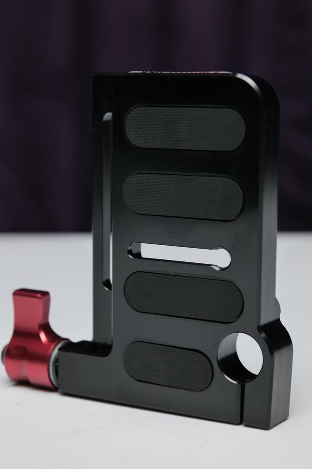 Zacuto Gorilla Plate DSLR Mounting Camera Support Baseplate Mount. (M6).