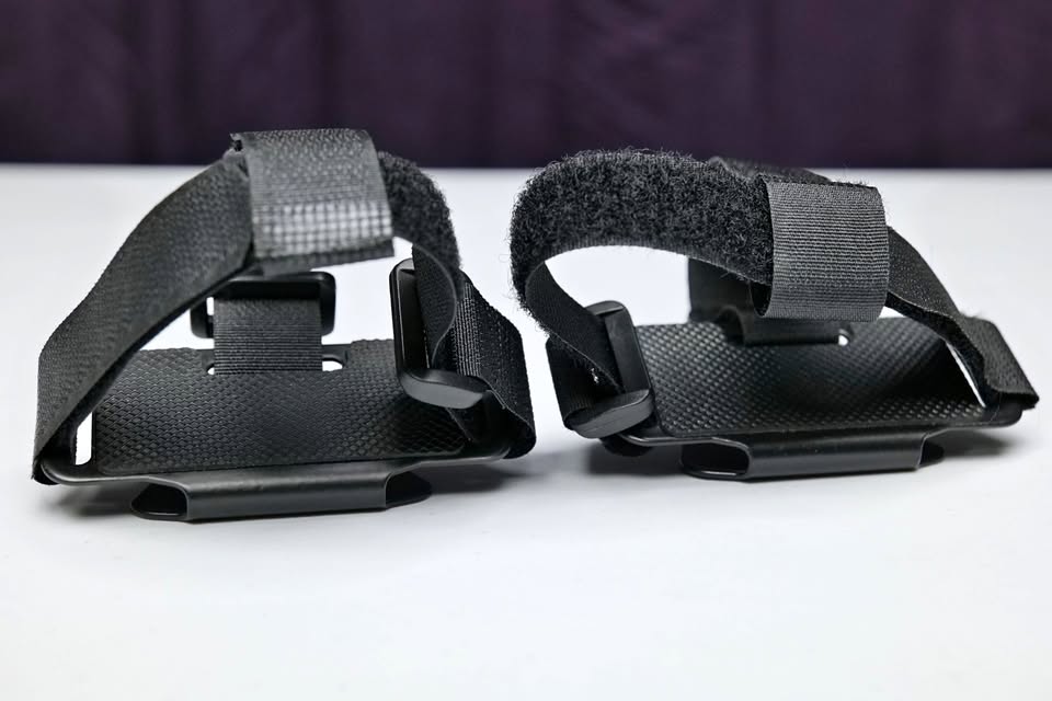 Soporte SYRP para Sliders y correas para fijar cabezal Genie o Genie II a Sliders. (M4).