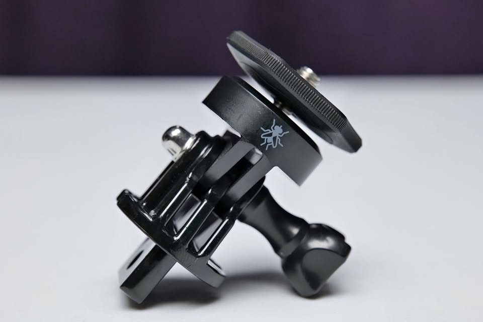 Adaptador de montura GoPro a Rosca 1/4 360Fly. (M4).