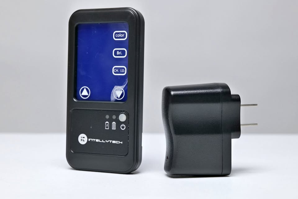 Control Remoto inalámbrico 1.0 - LC-WR para todos los Modelos LED LiteCloth 1.0. (M8).