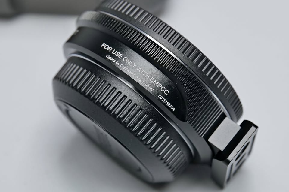 Adaptador Metabones Speed Booster EF - BMPCC T