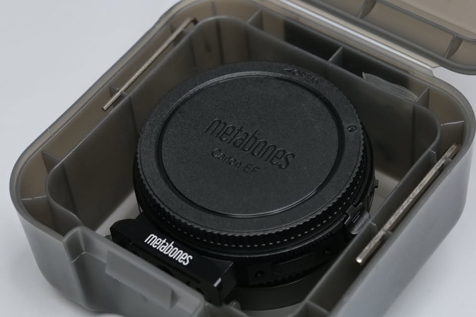 Adaptador Metabones Speed Booster EF - BMPCC T