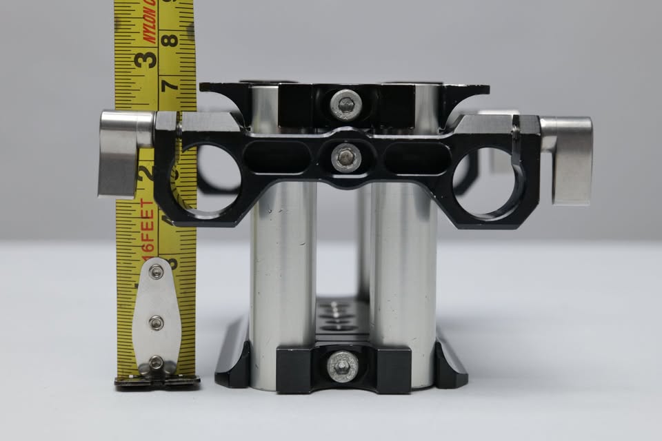 Rig Elevador (7cm) para cámaras de cine/vídeo con sistema de caños de 15mm. (M9).