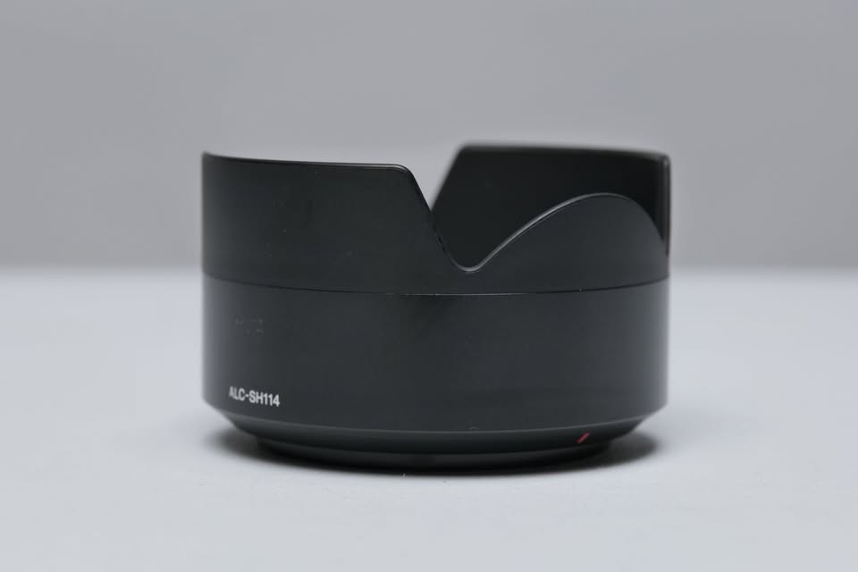 Parasol / Lens Hood Sony ALC-SH114 para lente Sony Carl Zeiss Sonnar TE 24mm f1.8. (M9).