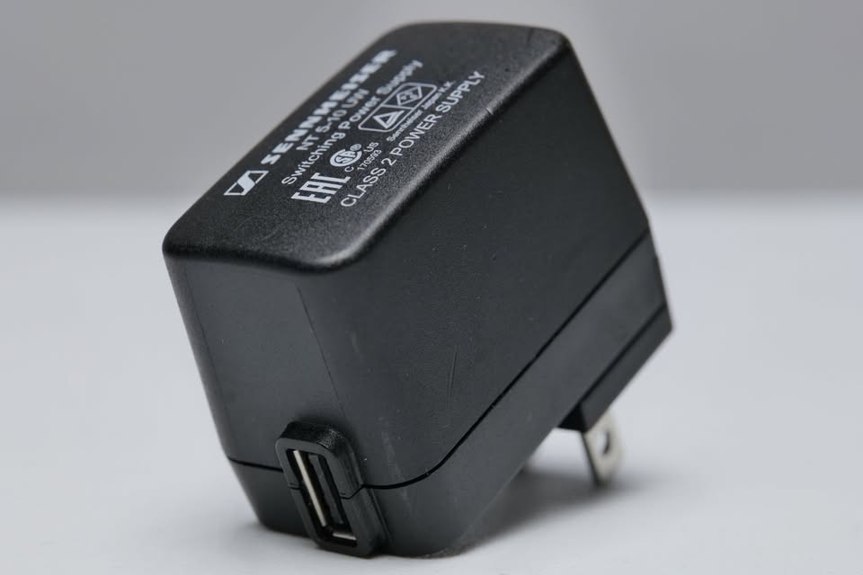 Adaptador de corriente Sennheiser NT 5-10 UW Clase 2, 5v. (M9).
