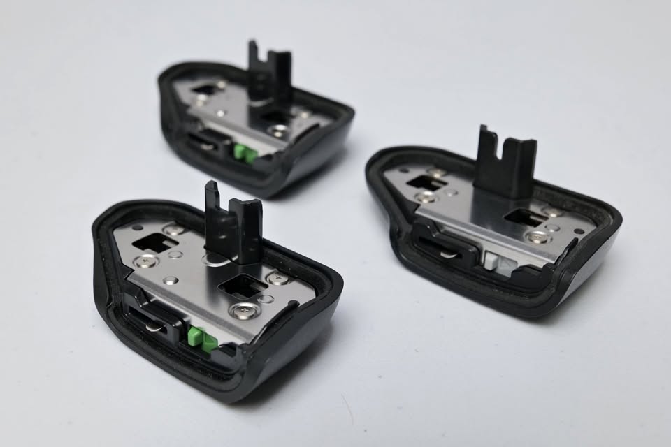 Tapa de compartimiento de batería Nikon BL-6 para cámaras Nikon D4/D4S/D5/D6. (M8).