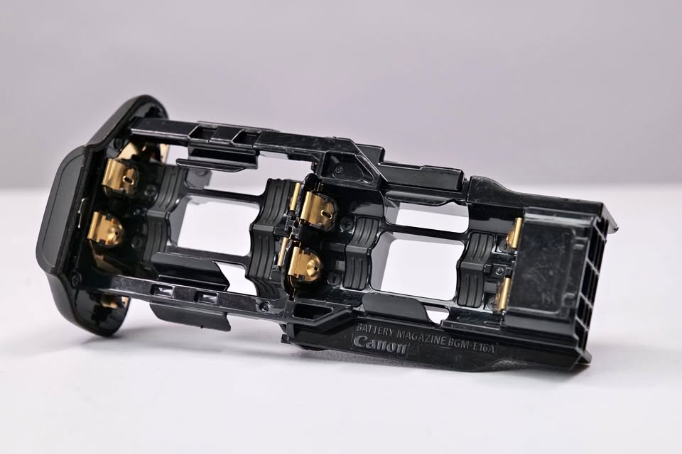 Canon OEM AA Battery Magazine BGM-E16A para EOS 7D Mark II Battery Grip BG-E16.