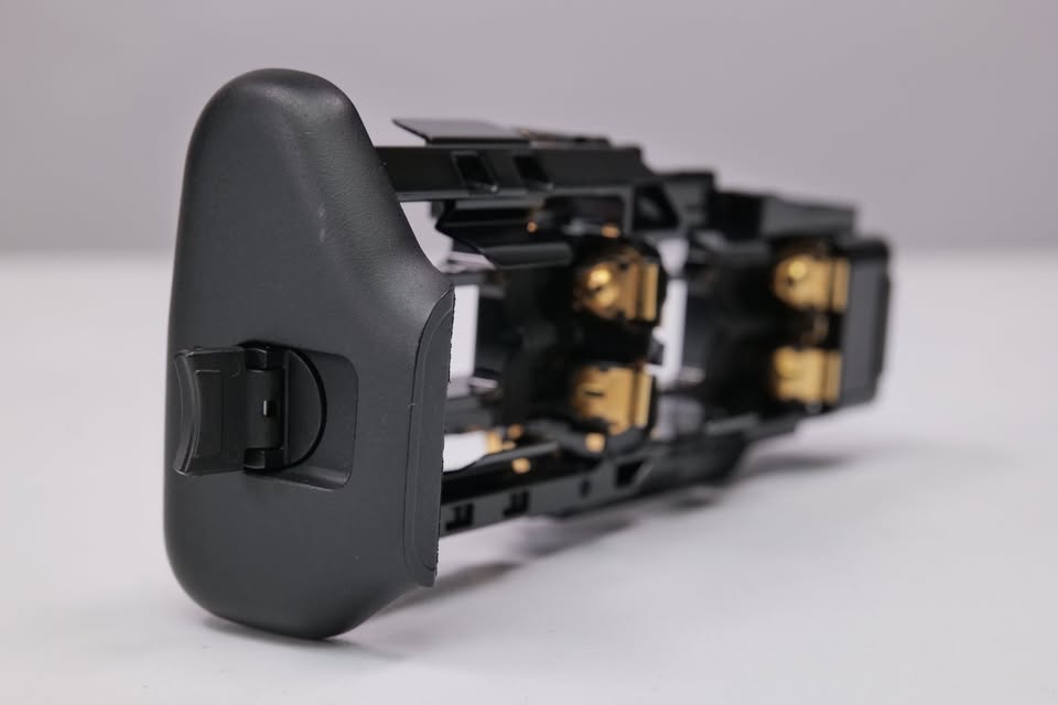 Canon OEM AA Battery Magazine BGM-E16A para EOS 7D Mark II Battery Grip BG-E16.