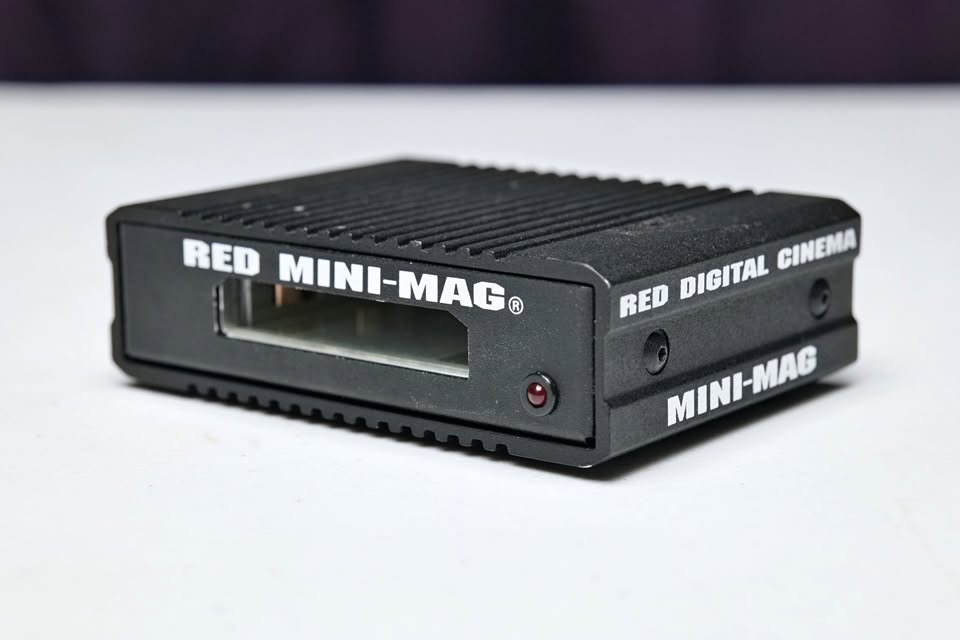 Lector de memorias RED Minimag DSMC2 USB-C/Thunderbolt 3. Helium/Monstro/Gemini/Scarlet-W.