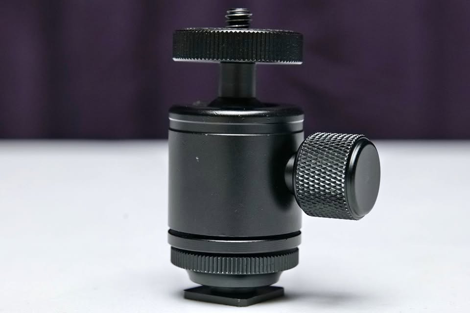 Montura articulada para monitor de vídeo, marca APUTURE.