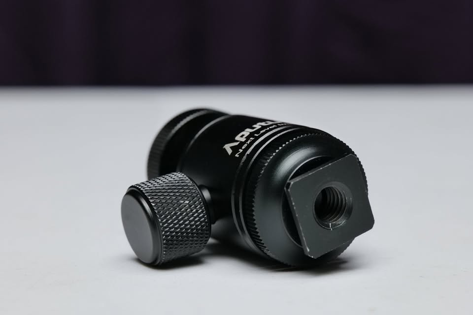 Montura articulada para monitor de vídeo, marca APUTURE.