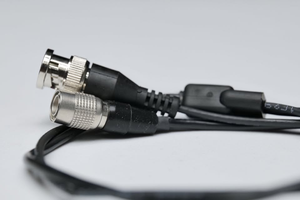 Cable doble SDi (BNC) a SDi (BNC) + Hirose 4pin macho para Grabadoras de campo Sound Devices.