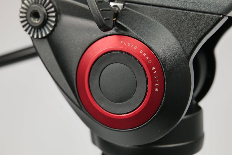 Monopie MANFROTTO 560B-1 + Cabezal fluido MVH500AH.