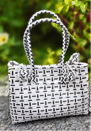 Bali Jali Bags โ Handwoven & Stylish