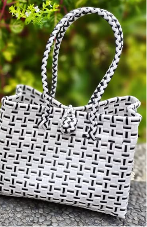 Bali Jali Bags โ Handwoven & Stylish