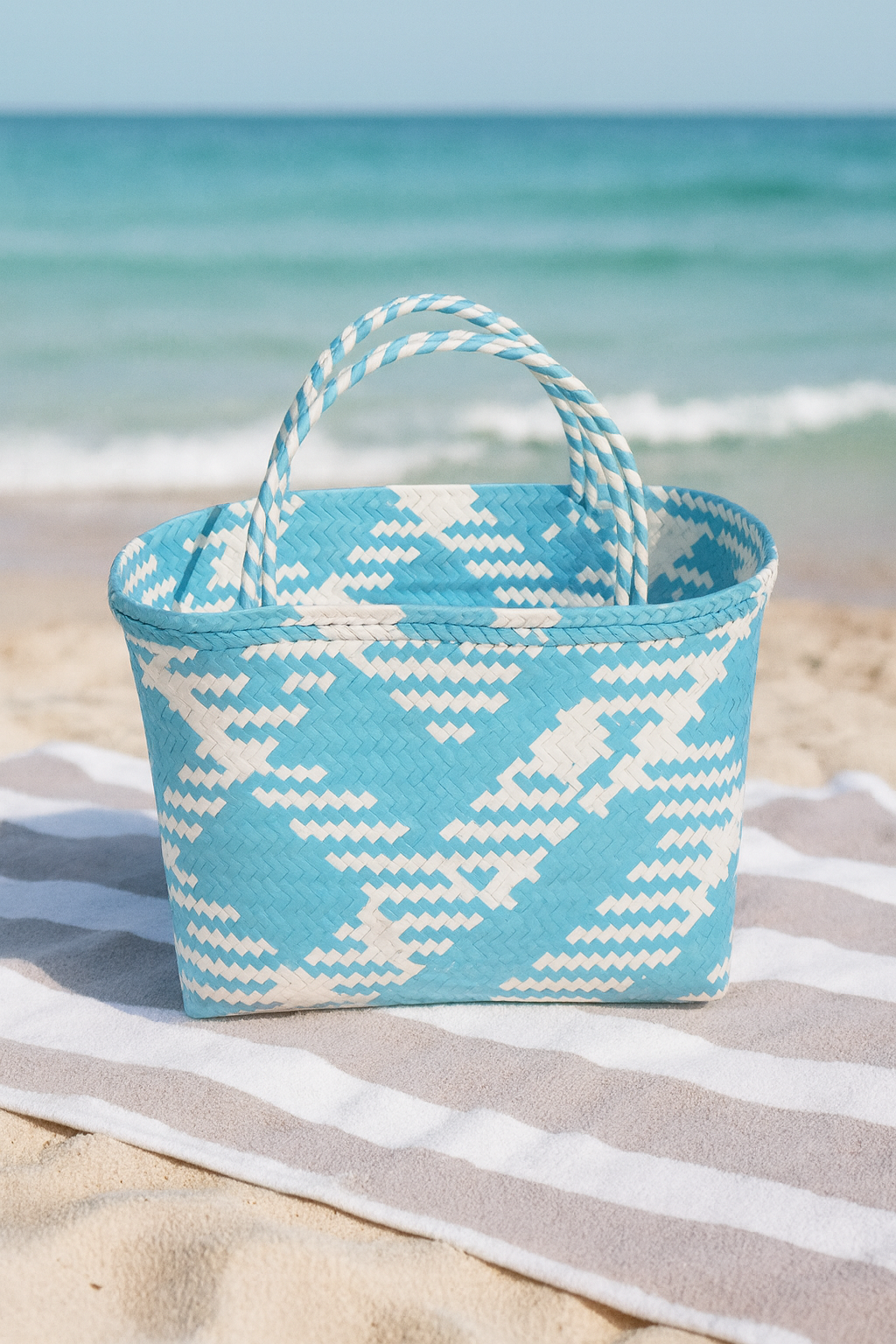 Jali Beach Bags – Handmade from Recycled Plastic
