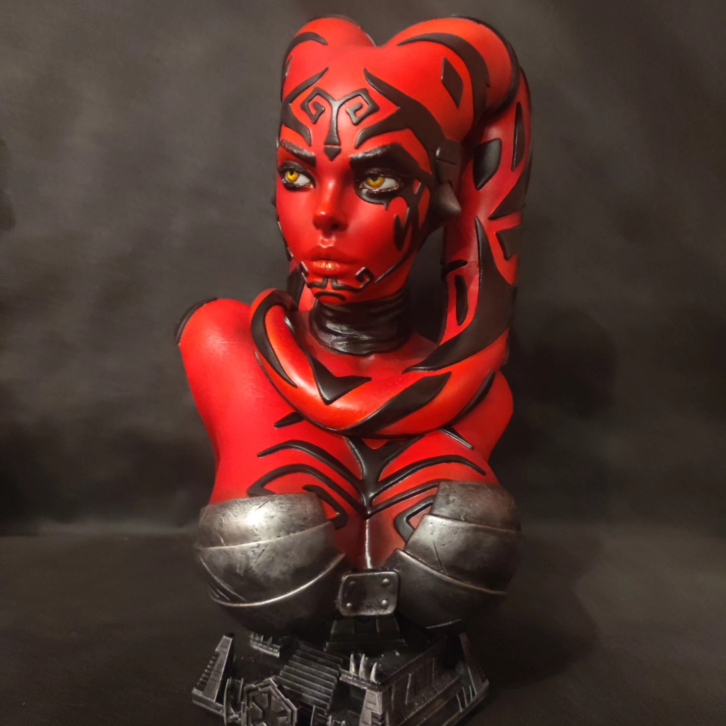 Buste Dark Talon 1/2